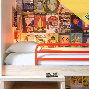  Hotel Hotelf1 Igny Massy Tgv Francia