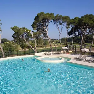 Madame Résidence Provence Country Club Apartahotel